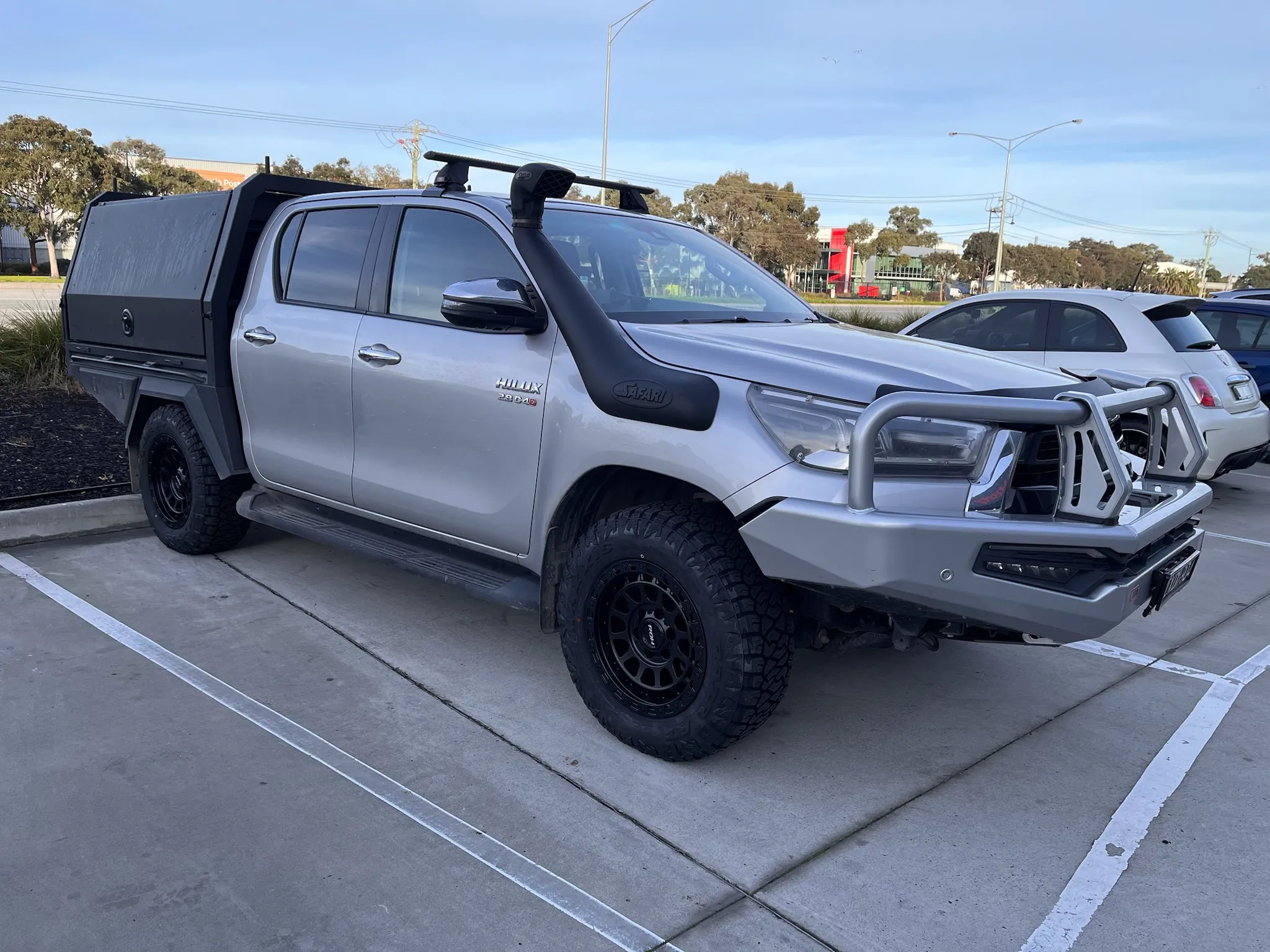 TOYOTA HILUX with ROH ASSAULT 17X9 MATTE BLACK |  | TOYOTA
